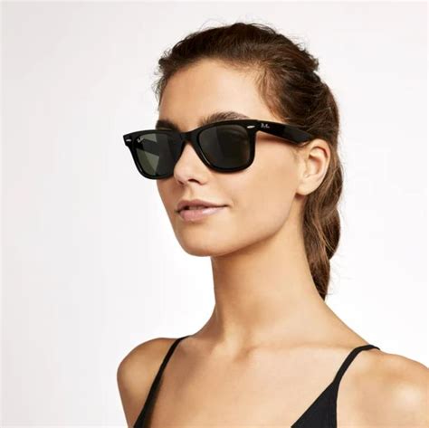 Elizabeth and James Women's Blair Wayfarer Sunglasses.